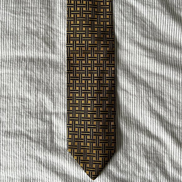 Hyde Park Glenguard Pattern 100% Silk Neck Tie - Picture 4 of 5